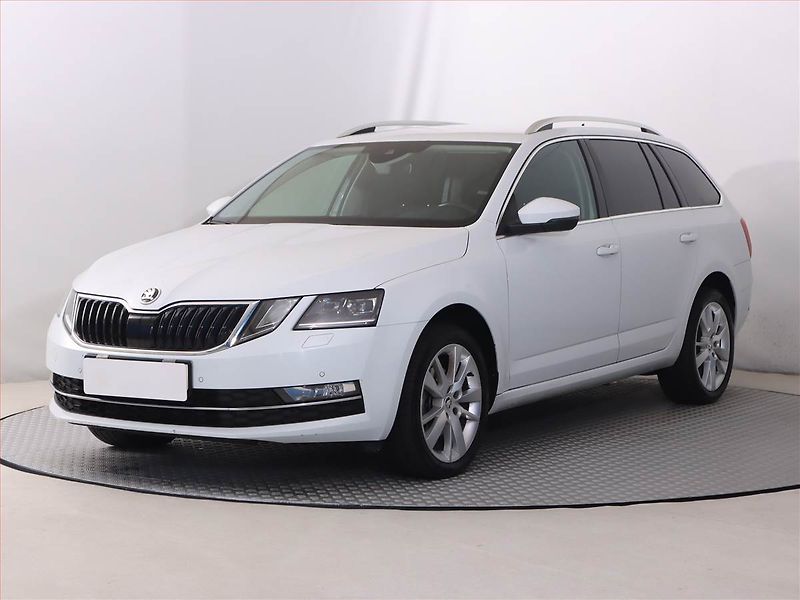 Škoda Octavia (2019) 2.0 TDI, Automat, Navi - fotka 2 z 23