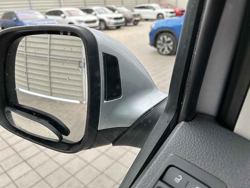 Volkswagen Transporter 2.0 TDI - fotka 10 z 22