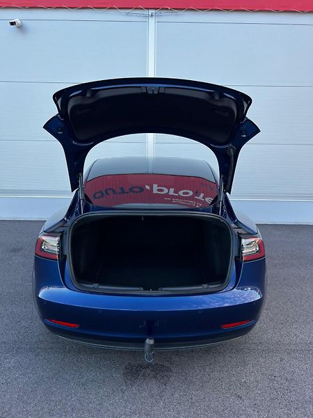Tesla Model 3 Long Range AWD 75kWh FSD - fotka 25 z 25