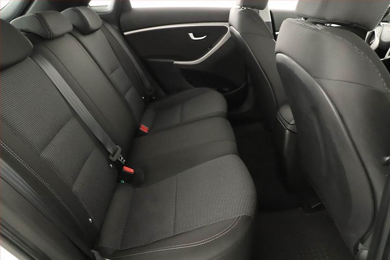 Hyundai i30 (2016) 1.6 CRDi, Serv.kniha, Tempomat - fotka 7 z 13