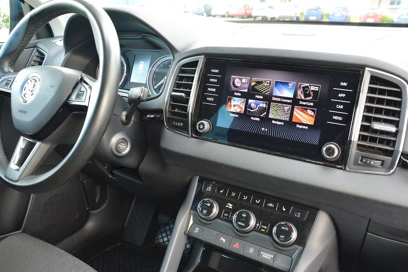 Škoda Karoq (2019) 1.5 TSI 110 kW Style EXTRA - fotka 16 z 26