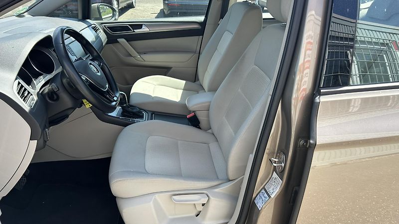 Volkswagen Golf Sportsvan (2017) 1,2 81KW AUTOMAT COMFORTLINE - fotka 8 z 18