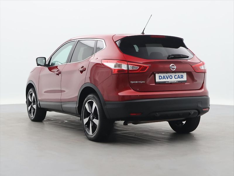 Nissan Qashqai 1,2 DIG-T 85 kW N-Connecta - fotka 5 z 31