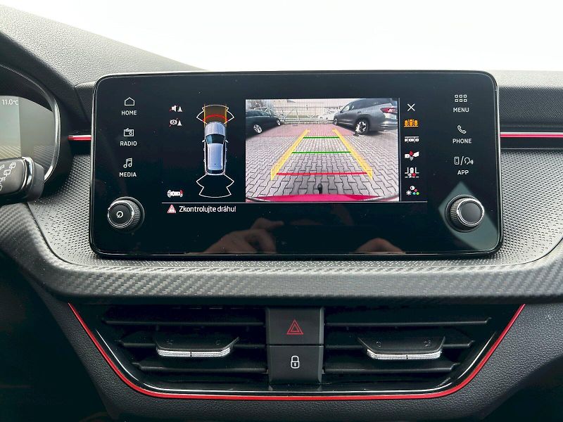 Škoda Kamiq (2025) 1.0 TSI 85kW DSG Monte Carlo - fotka 20 z 35