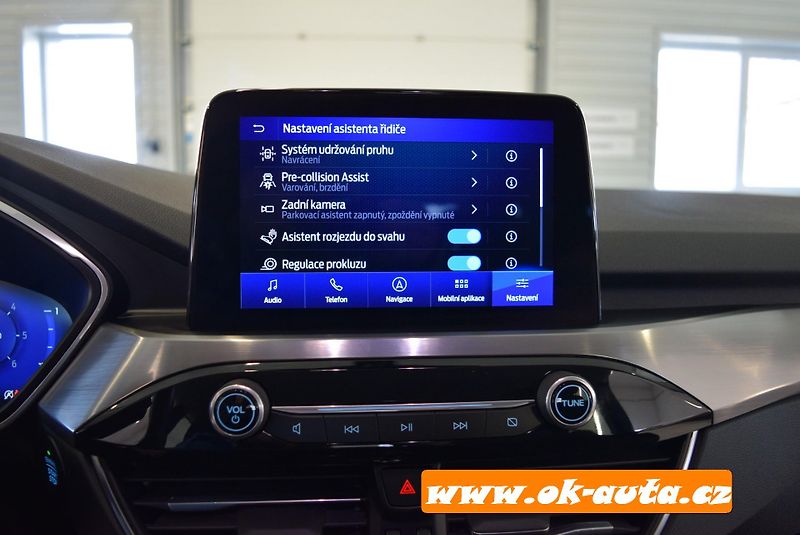 Ford Kuga 1.5 EBLUE TITANIUM 56 000 KM - fotka 44 z 57