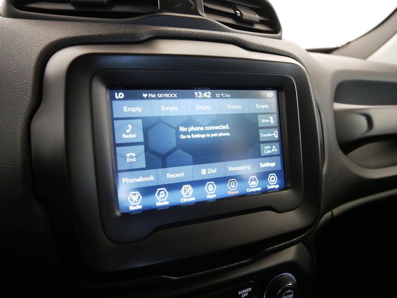 Jeep Renegade - fotka 18 z 24