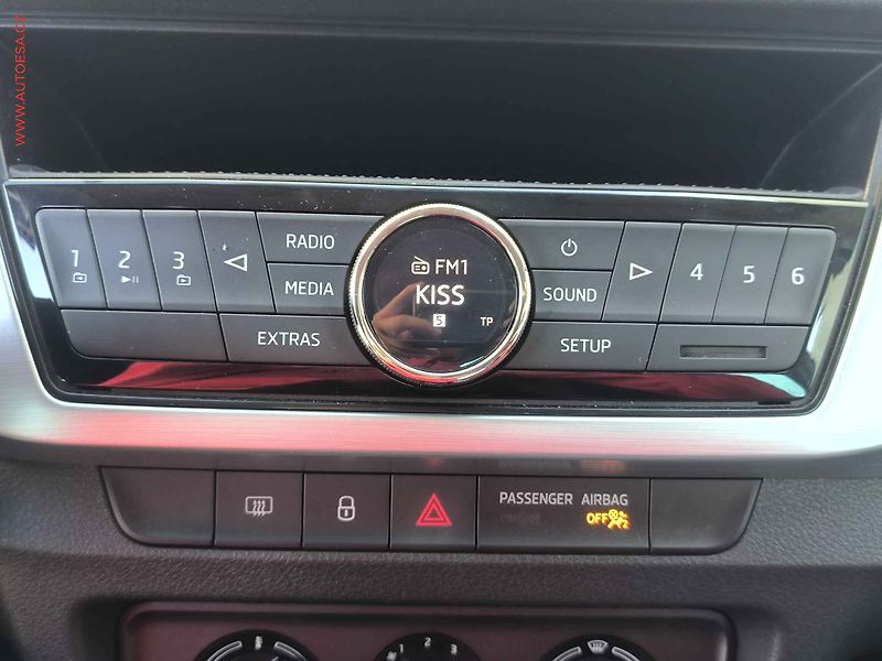 Škoda Fabia (2017) 1.2 TSI, ČR, AC, temp - fotka 11 z 15
