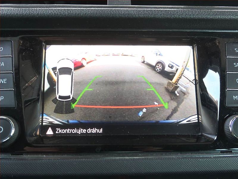 Škoda Fabia (2016) 1.2 TSI, Automat, Tempomat - fotka 15 z 17