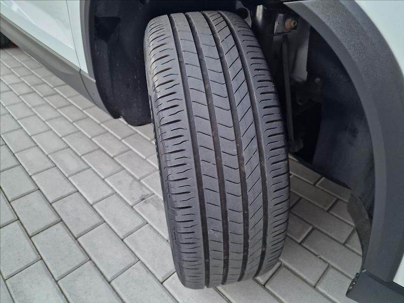 Škoda Karoq 2.0 TDI Style DSG,ČR,1.Maj - fotka 47 z 50