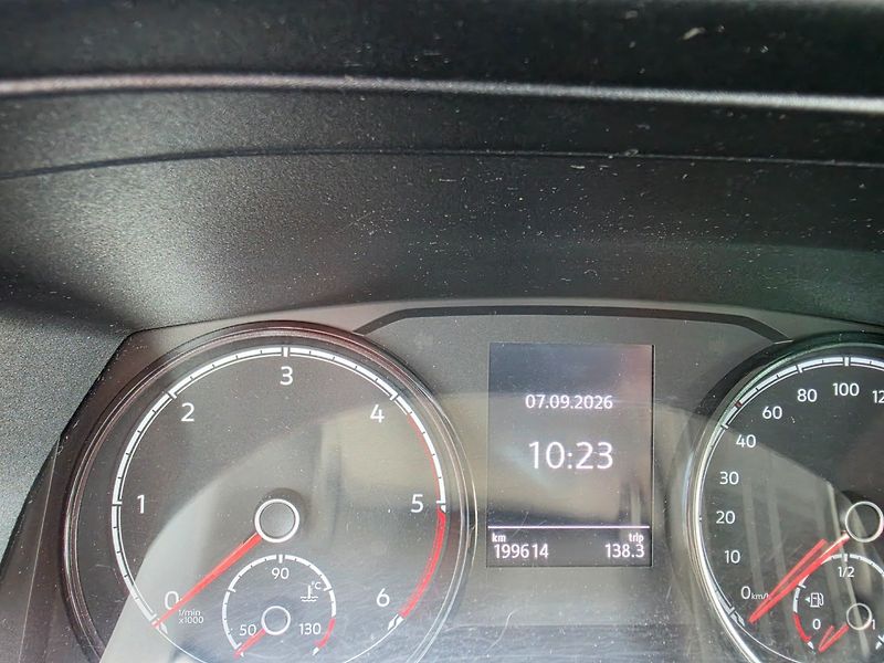 Volkswagen Transporter (2022) T6.1  2.0 TDI 9 míst - fotka 19 z 20