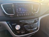 Chrysler Pacifica (2018)  3,6 L DVD Hybrid Plug In 2018 - náhled 18