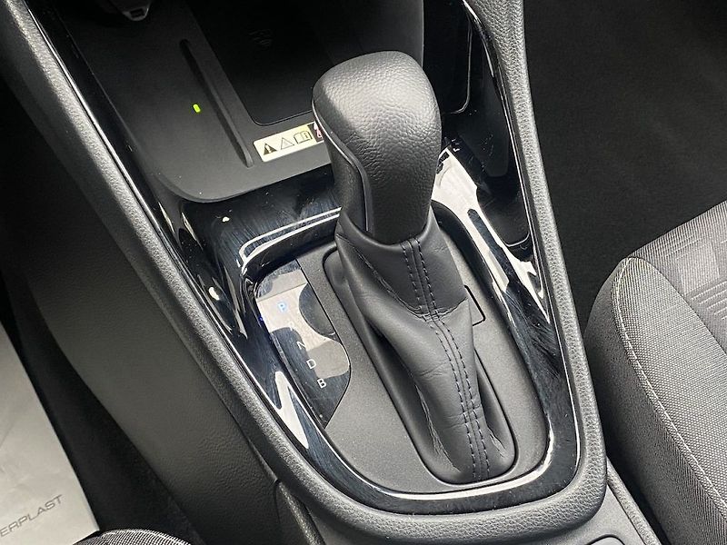 Toyota Yaris 1.5HEV, ČR, Style, DPH - fotka 24 z 30