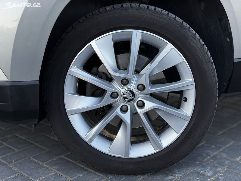 Škoda Karoq 1.5 tsi 110 kw/STYLE/manual - fotka 9 z 21