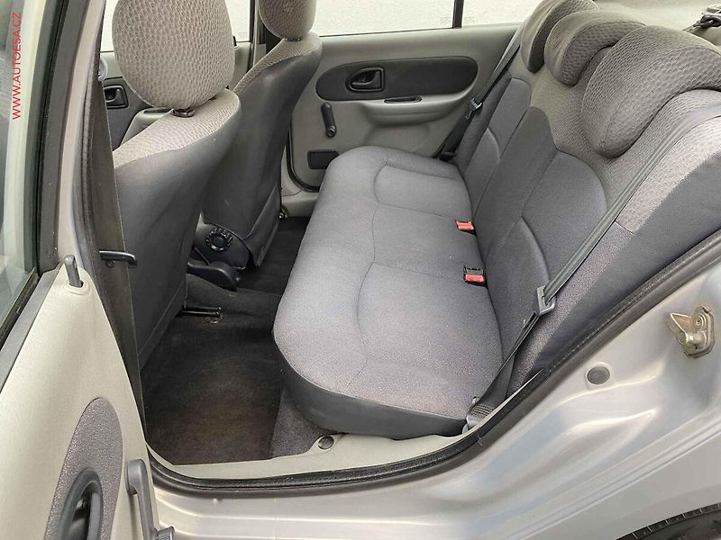 Renault Thalia (2005) 1.5dCi, ČR, TZ - fotka 10 z 14