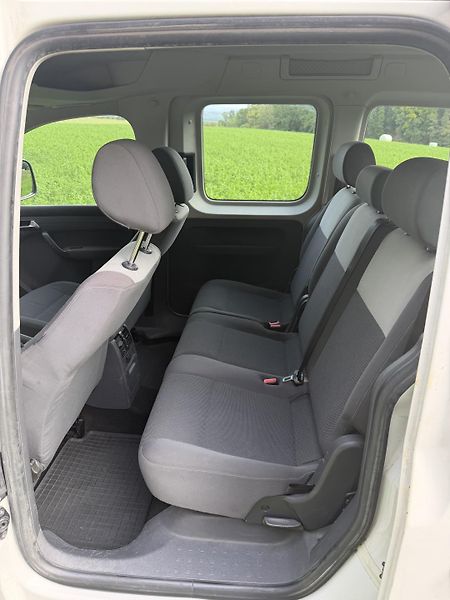 Volkswagen Caddy (2011) 1,6TDi,ČR,Serviska,Tažné,Nehav - fotka 10 z 14