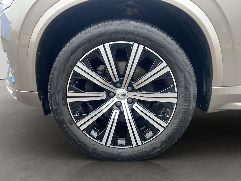 Volvo XC90 (2021) B5, 4X4, VZDUCH, ADAPT.SVĚTLA - fotka 18 z 22