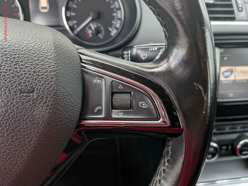 Škoda Octavia (2017) 1.6TDi, ČR, Navi, AC - fotka 14 z 16