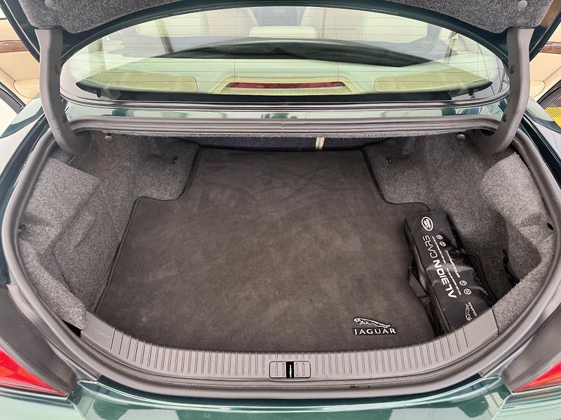 Jaguar S-Type 2.7d*152kw*AUT*CZ* - fotka 13 z 29