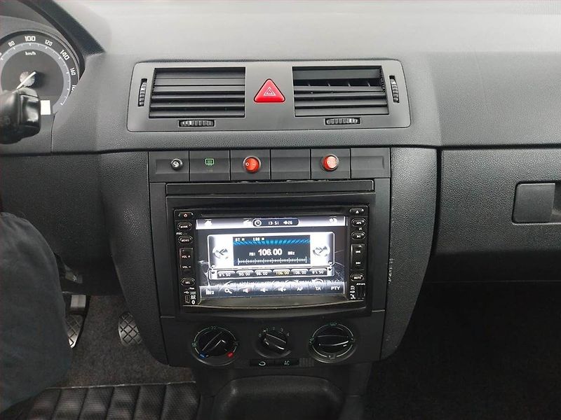 Škoda Fabia (2006) Ambiente 1.2 12V, Serv.kniha - fotka 12 z 13