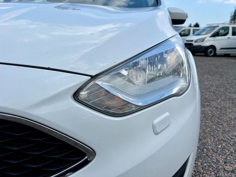 Ford C-MAX (2018) 1.5d 77 kW - fotka 9 z 20