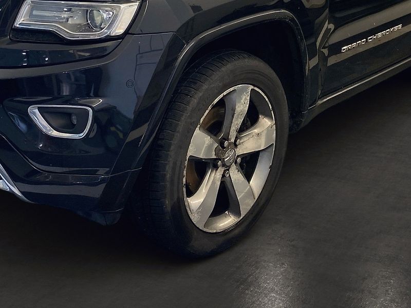 Jeep Grand Cherokee (2016) 3.0CRD 184kw, OVERLAND, ČR - fotka 8 z 20
