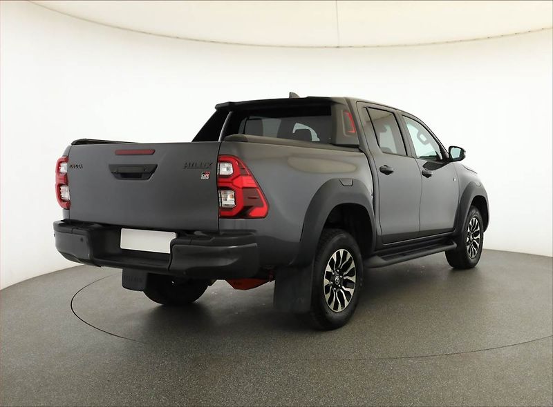 Toyota Hilux (2023) 2.8 D-4D - fotka 5 z 19