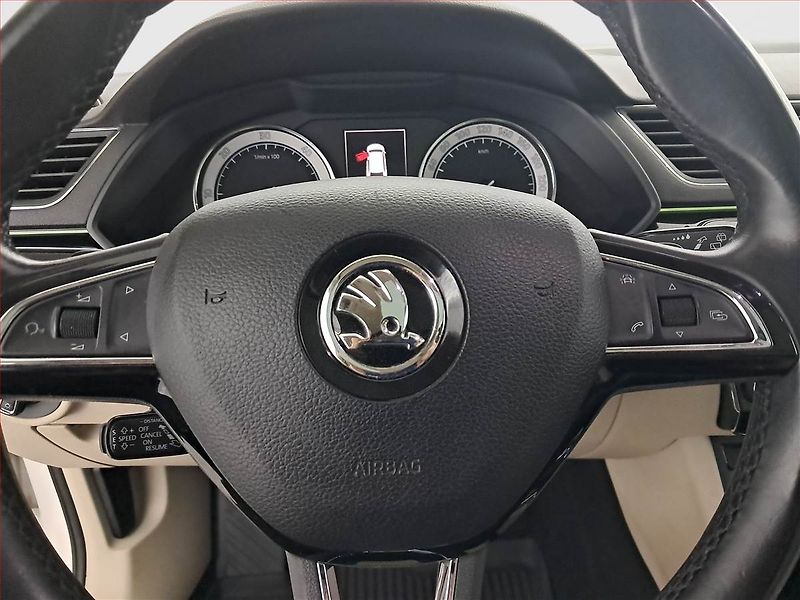 Škoda Superb (2016) Laurin&Klement 2.0 TDI - fotka 21 z 26