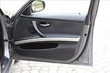 BMW Řada 3 318d Touring / M-Paket / Manuá - náhled 20