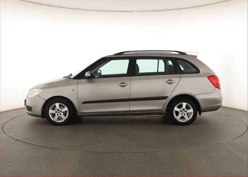 Škoda Fabia (2008) Elegance 1.2 12V, Serv.kniha - fotka 3 z 15