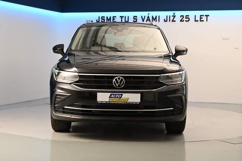 Volkswagen Tiguan (2022) 2.0 4Motion LED DSG Life ACC T - fotka 3 z 38