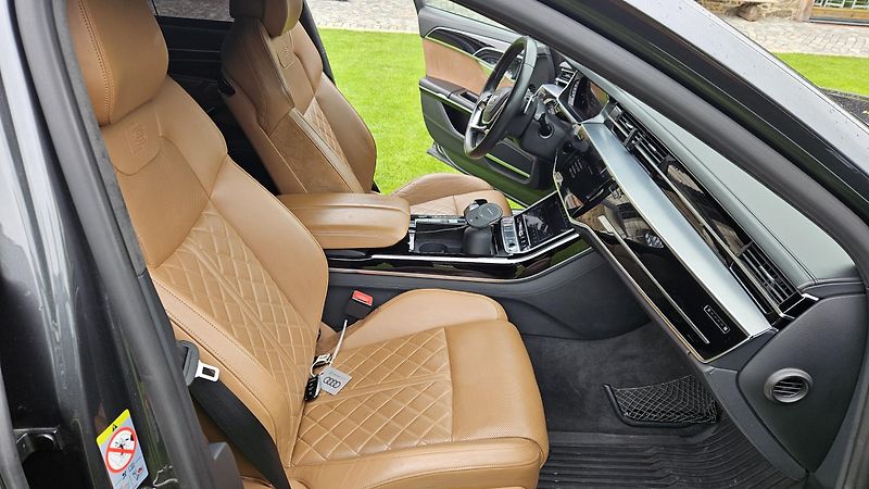 Audi S8 (2021) - fotka 18 z 24