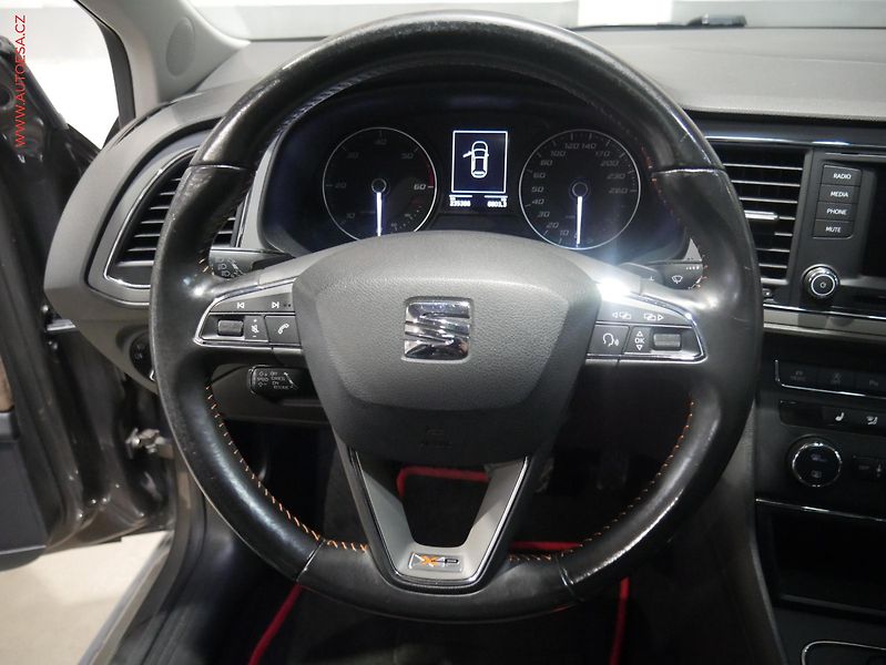 Seat Leon (2015) 2.0 TDi 4x4, ČR, X-Perience - fotka 12 z 18