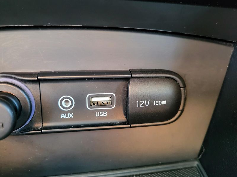 Kia Optima 1.7 CRDi 16V 104kW EXCLUSIVE - fotka 19 z 44