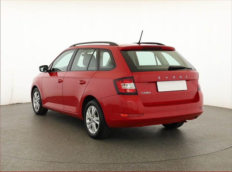 Škoda Fabia (2021) Ambition Plus 1.0 TSI - fotka 4 z 18
