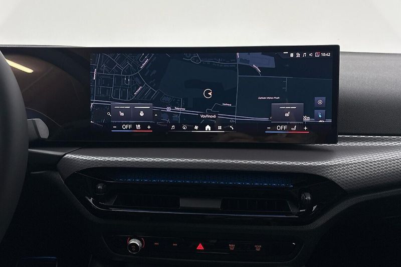 BMW i4 xDrive40 - fotka 18 z 24