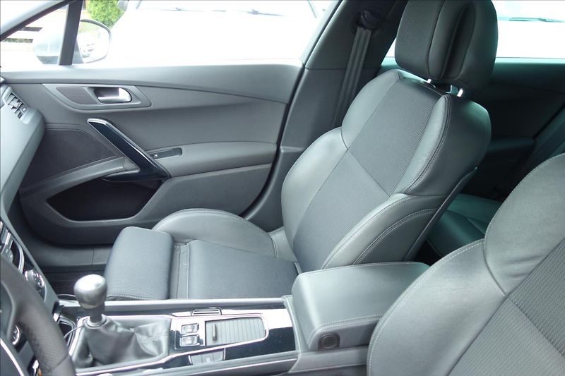 Peugeot 508 2,0 BHDi 110KW,ČR,S&S ALLURE. - fotka 11 z 36
