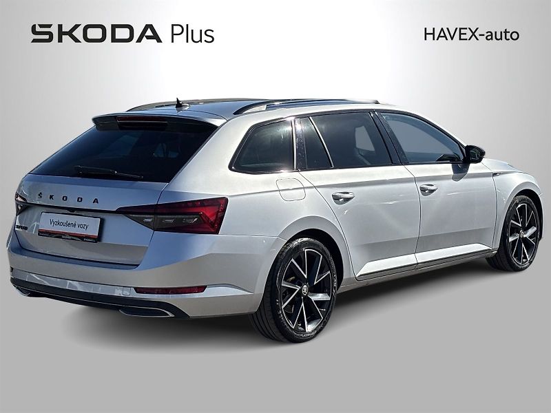 Škoda Superb (2023) Combi 2.0 TDI DSG Sportline - fotka 2 z 36