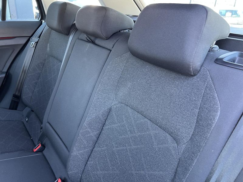 Volkswagen Golf 1.0TSi 81kw NAVI KOUPENO V ČR - fotka 30 z 46