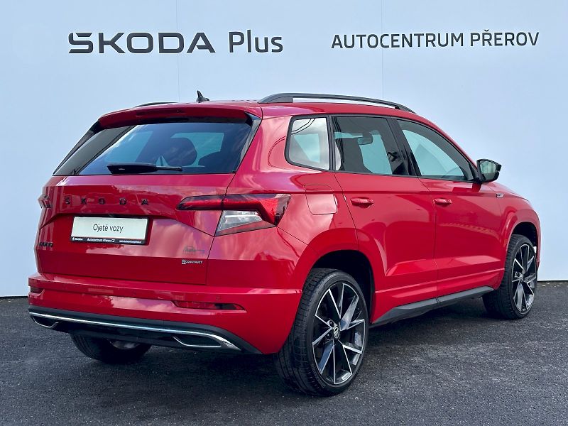Škoda Karoq (2020) 1.5 TSI 110kW Sportline DSG - fotka 2 z 35