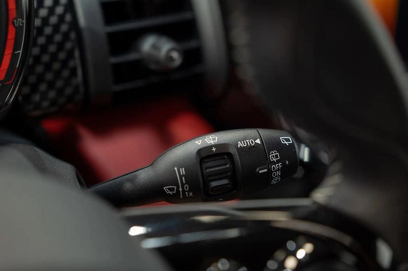 Mini Cooper S 2.0 141 kW - fotka 23 z 35