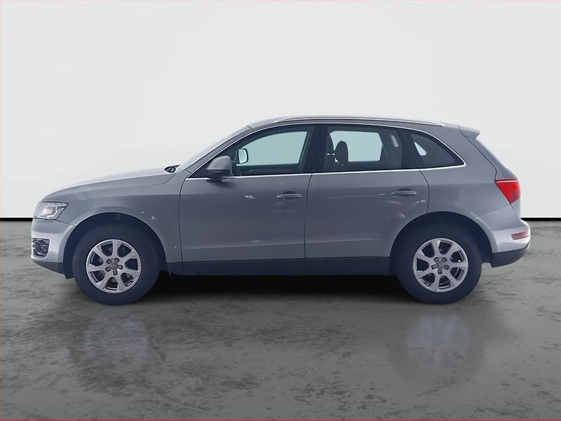 Audi Q5 (2009) basis 2.0 TDI, 4X4, Automat - fotka 3 z 17