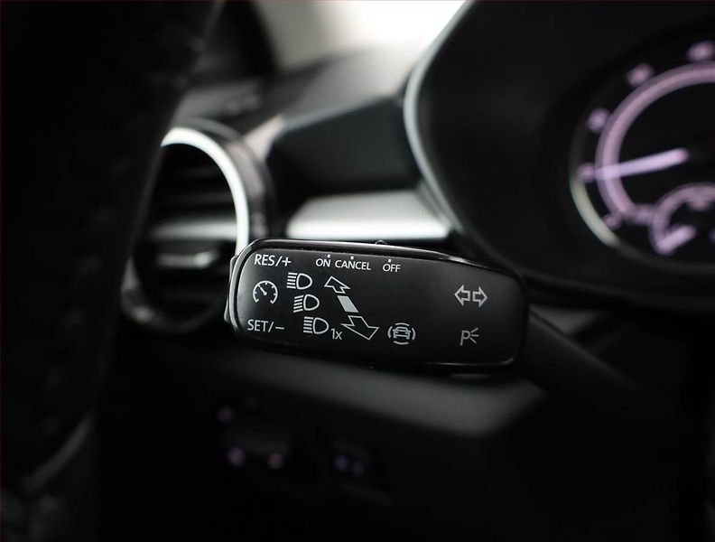 Škoda Fabia (2023) Ambition 1.0 TSI, Serv.kniha - fotka 17 z 19