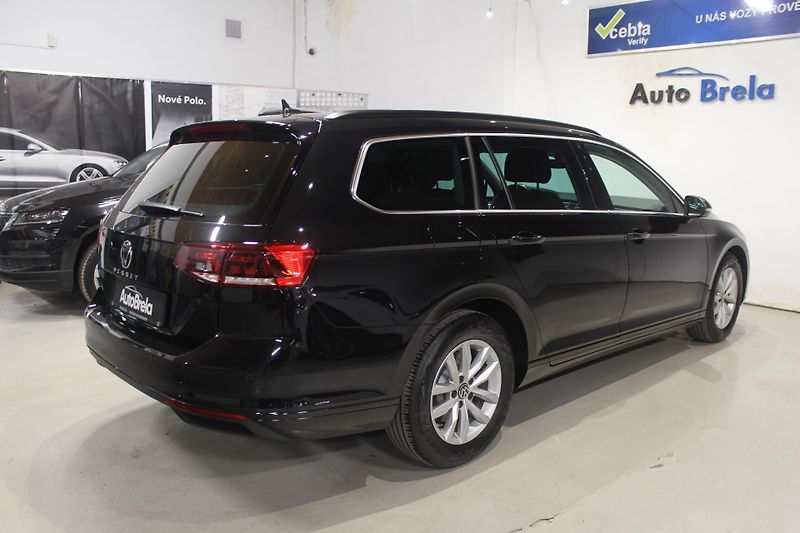 Volkswagen Passat (2021) 2.0TDI DSG Display LED - fotka 13 z 36