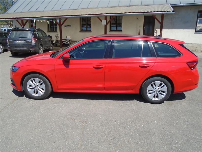 Škoda Octavia 1,0 - fotka 5 z 32