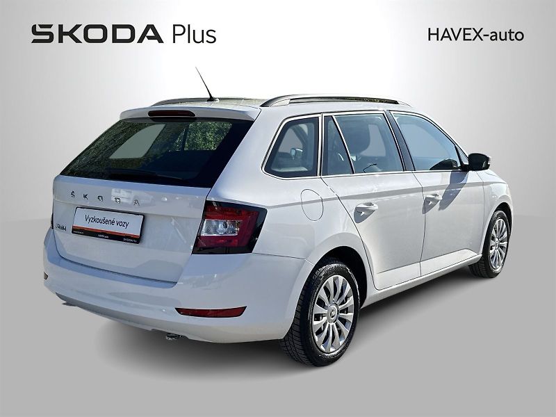Škoda Fabia (2023) Combi 1.0 TSI Active - fotka 2 z 24
