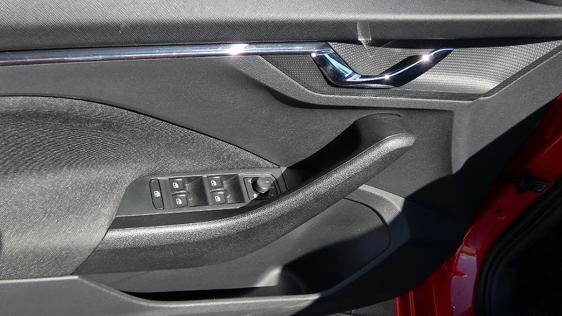 Škoda Scala 1,5TSI Style - fotka 9 z 24