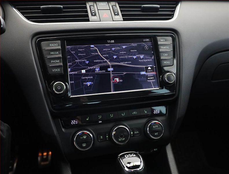 Škoda Octavia (2014) RS 2.0 TDI, Automat, Kůže - fotka 10 z 20