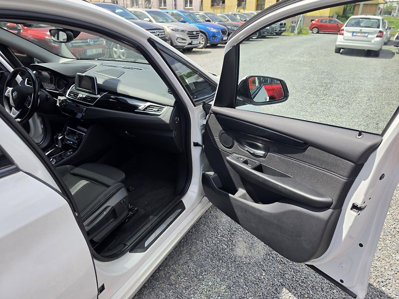 BMW Řada 2 218 D 110KW Panorama Led Navi  - fotka 11 z 17