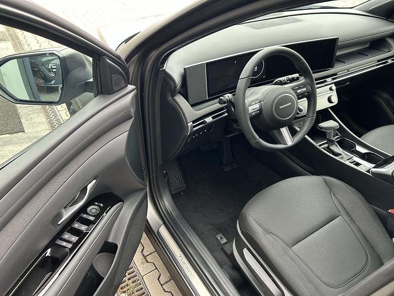 Hyundai Tucson 26 1,6 T-GDI DCT GO CZECH PLUS - fotka 13 z 32