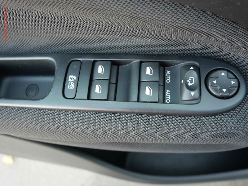 Citroën C3 Picasso (2016) 1.2 PT, AC, TZ, temp - fotka 12 z 15